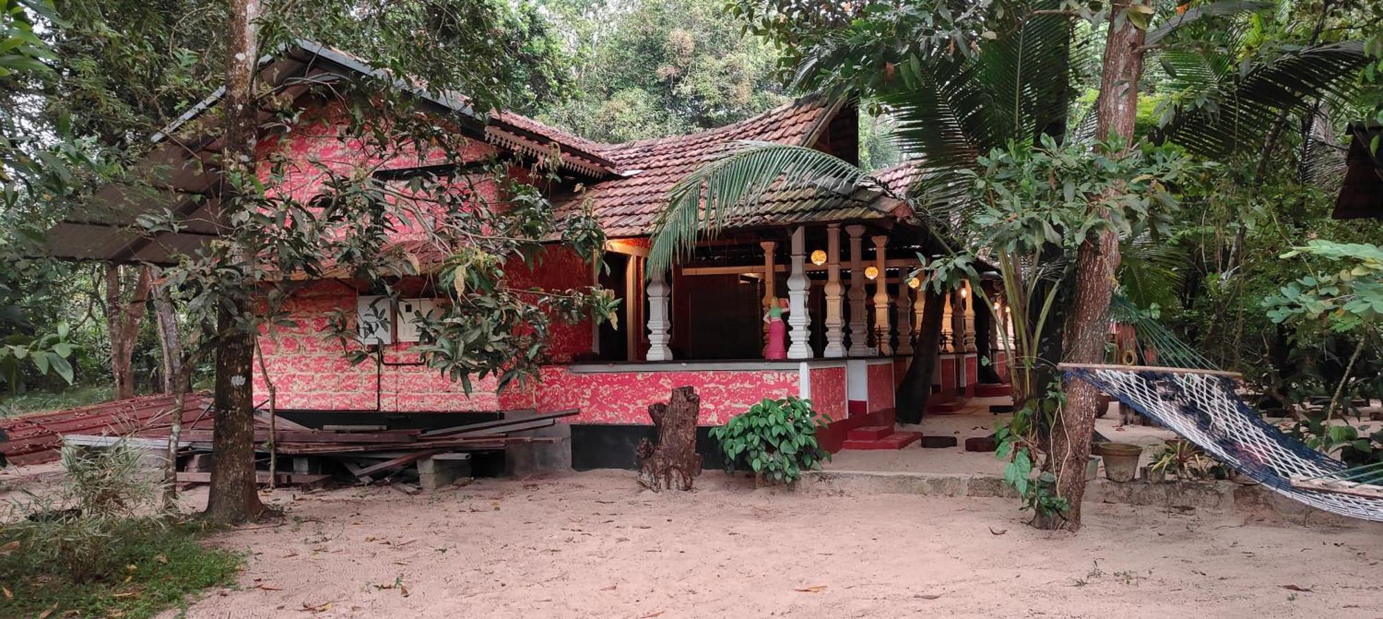Abba Marari Beach Villas & Homestay Mararikulam Alappuzha Экстерьер фото