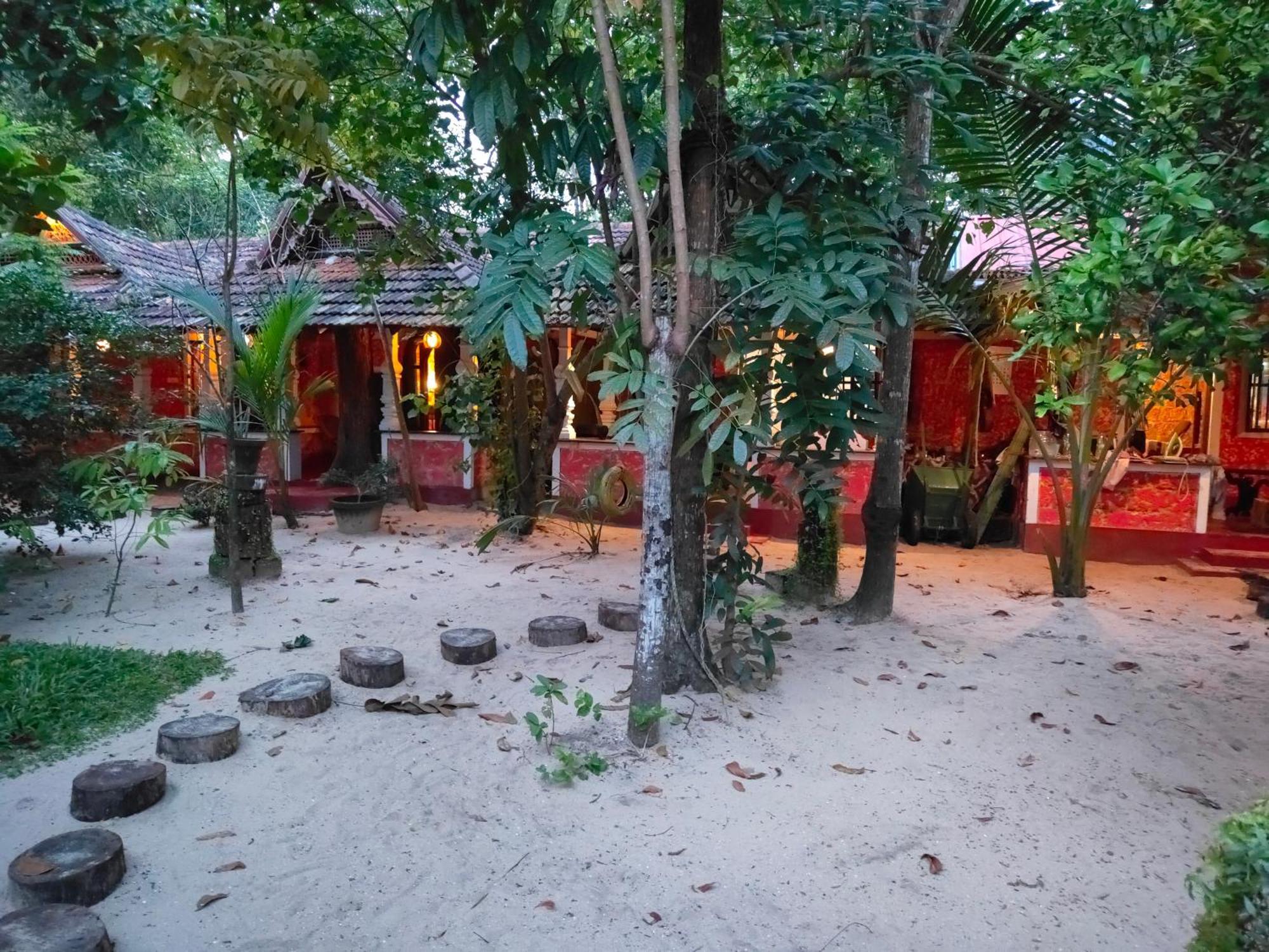 Abba Marari Beach Villas & Homestay Mararikulam Alappuzha Номер фото